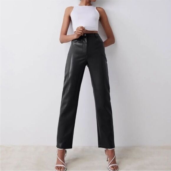 Wilfred Aritzia High Rise Black Faux Leather Straight Leg pants Size 14 - Picture 1 of 5